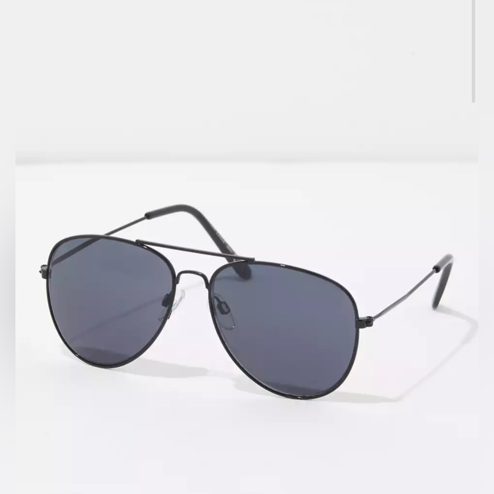 American eagle classic black aviator sunglasses